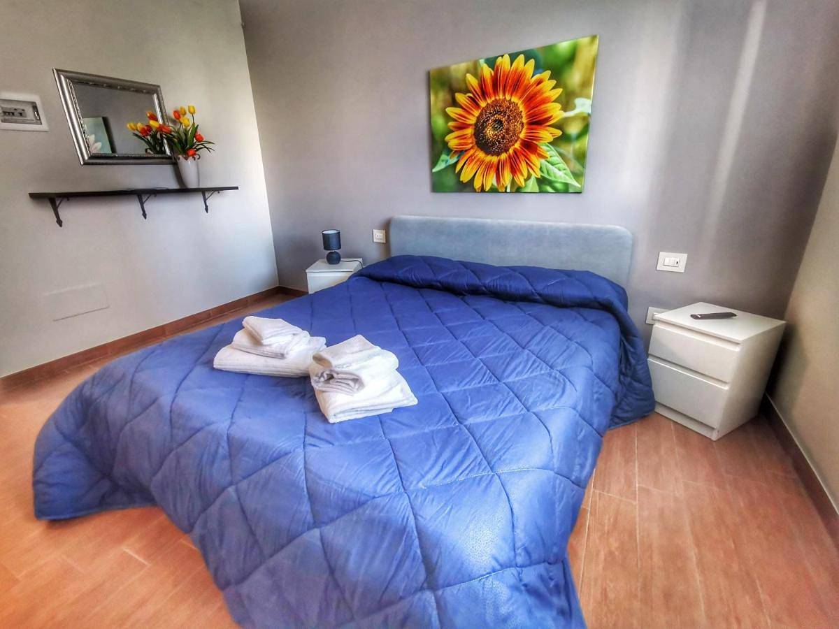 Small Double Room in Monopoli, Province de Bari