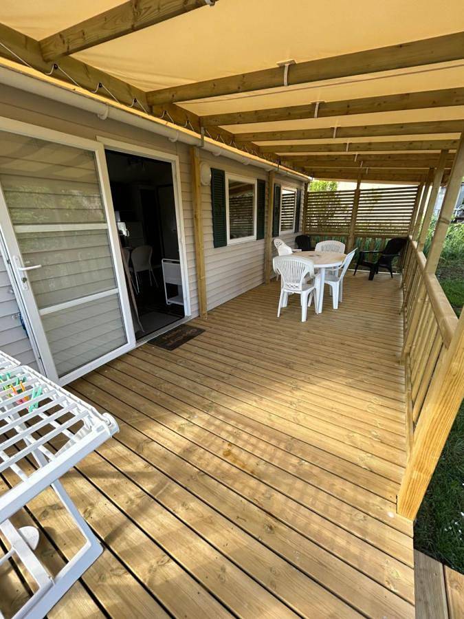 Location de vacances pour 4 personnes, avec terrasse et piscine ainsi que vue et jardin, animaux acceptés à Veyrignac - 2