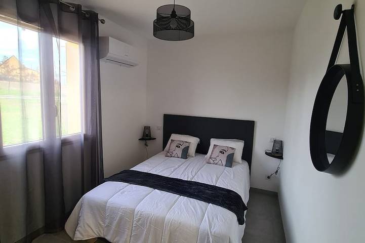 Location de vacances pour 7 personnes, avec terrasse et jardin à Saint-André-d'Allas - 3