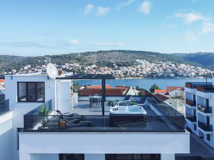 Ferienwohnung für 4 Personen, mit Balkon/Terrasse und Meerblick auf Ciovo