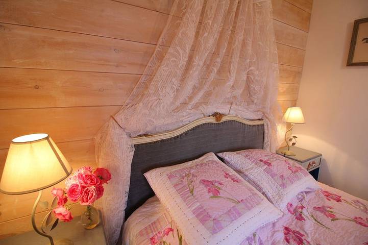 Location de vacances pour 4 personnes, avec jardin, animaux acceptés à Couze-et-Saint-Front - 2