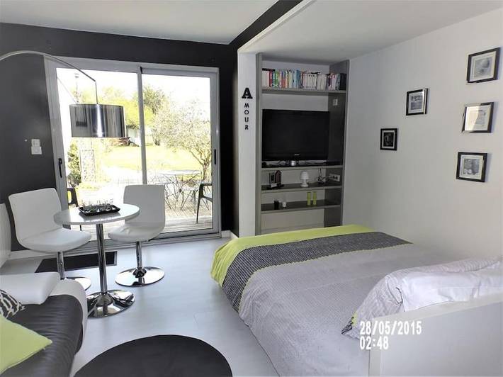 Location de vacances pour 2 personnes, avec vue et jardin à Chauvé