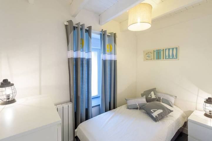 Location de vacances pour 8 personnes, avec piscine et jardin à Plouguin - 4