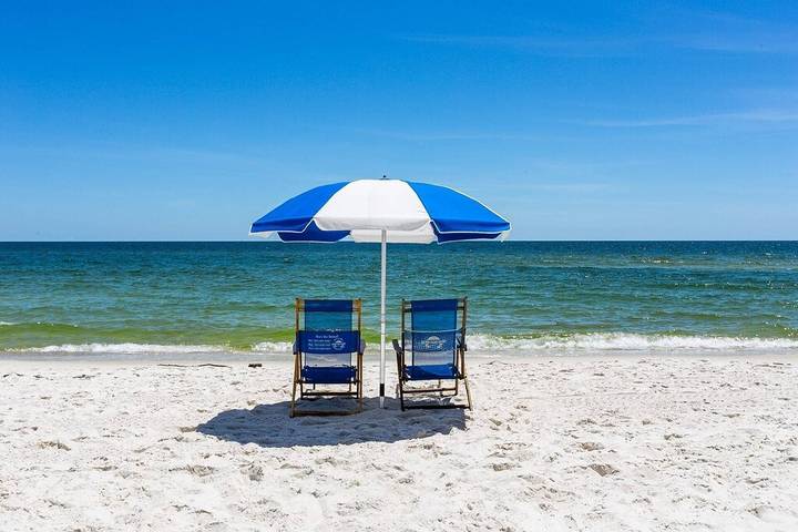 Vacation rental for 4 people, with pool and balcony as well as hot tub in Perdido Key