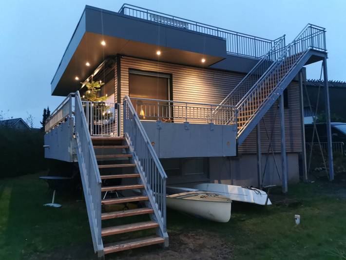 Ferienhaus für 3 Personen, mit Seeblick und Garten sowie Terrasse in Bockholm - 2