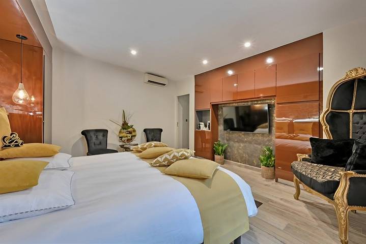 Chambre d’hôte pour 2 personnes, avec jacuzzi ainsi que jardin et piscine dans le Gard - 2