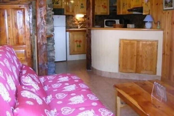 Gîte pour 8 personnes, avec jardin et balcon, animaux acceptés dans Office De Tourisme De Vars