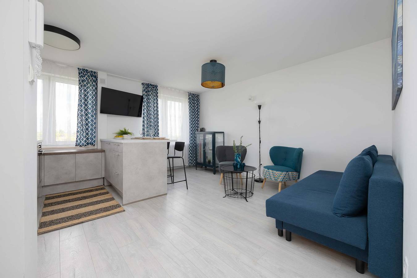 Entire apartment, Karmelicka 19 Warsaw Bright Apartment Near Centre in Warsaw Śródmieście, Warsaw