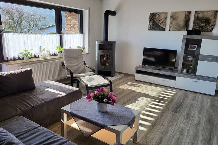 Ferienwohnung für 4 Personen, mit Garten und Balkon, mit Haustier in Bodenwerder