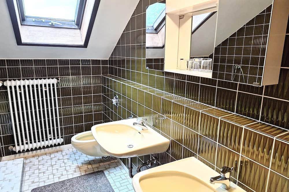 Apartamento inteiro, Ferienwohnung mit Balkon in Frauenau, Baviera Oriental