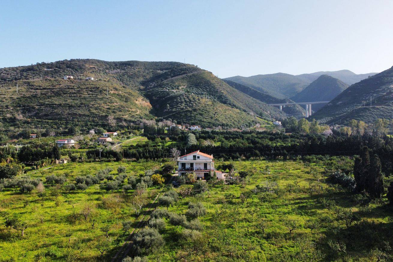 Apartamento inteiro, Tenuta La Piana 2 – Direct Access to the Sea in Caronia, Messina (província)