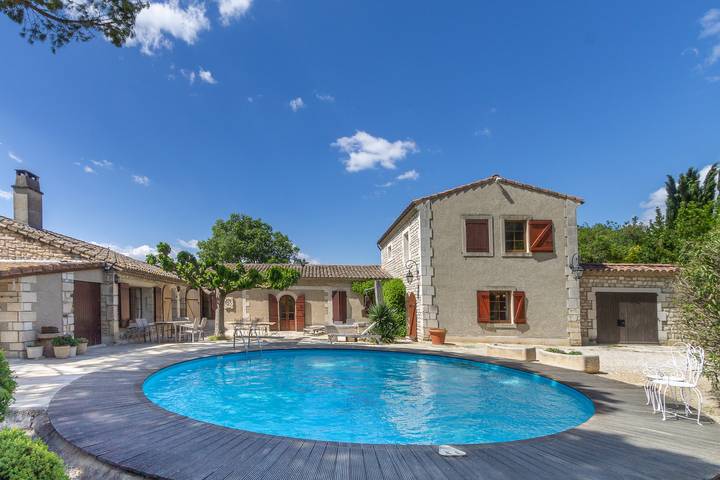 Location de vacances pour 12 personnes, avec jardin et terrasse, animaux acceptés à Saint-Rémy-de-Provence - 2