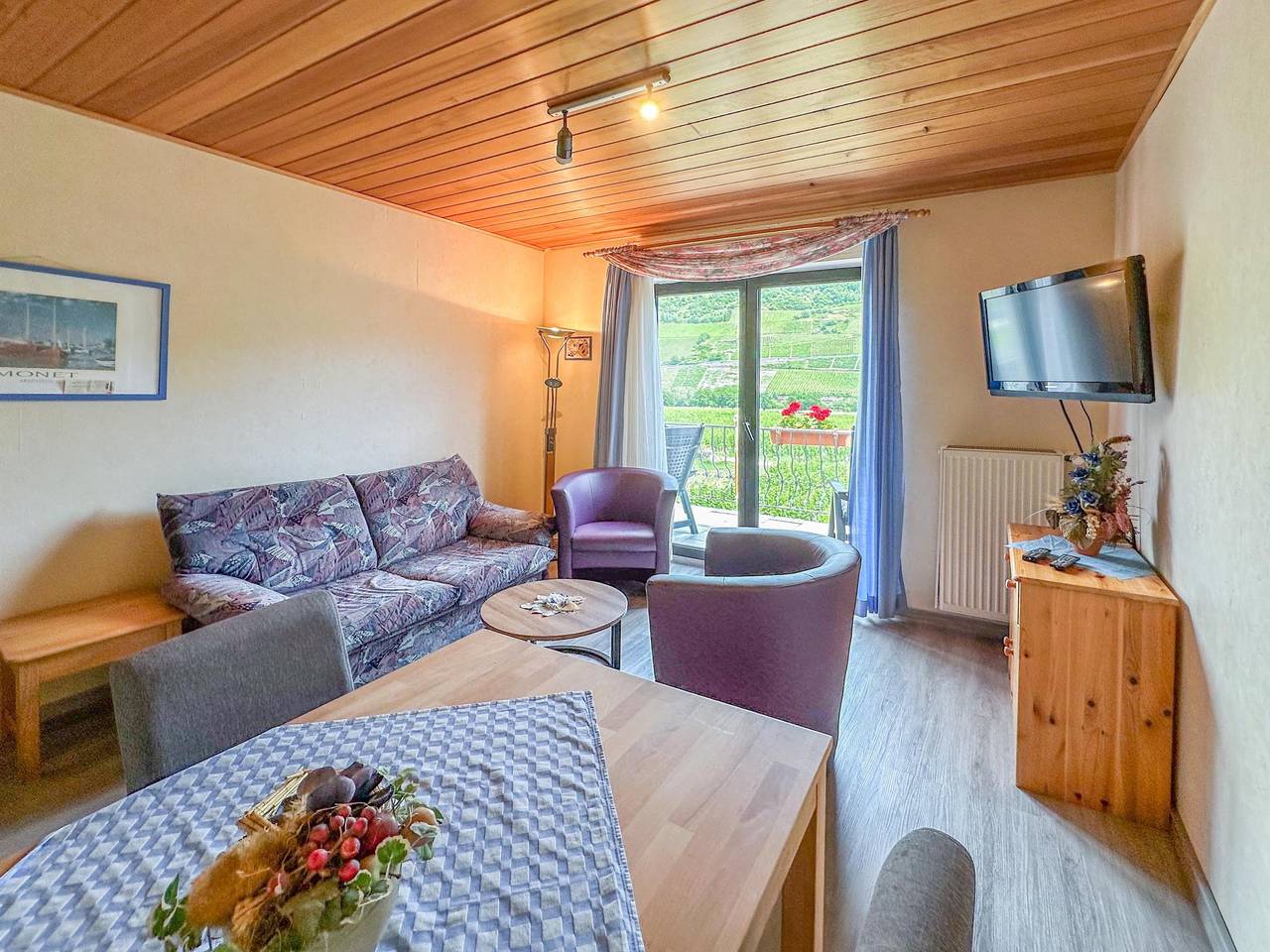 Geheel appartement, Logeer bij de wijboer direkt aan de moezel in Trittenheim, Moseleifel