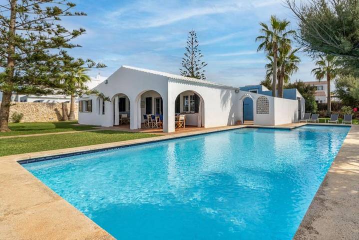 Chalet para 6 personas, con jardín además de piscina y terraza en Cap d'Artrutx