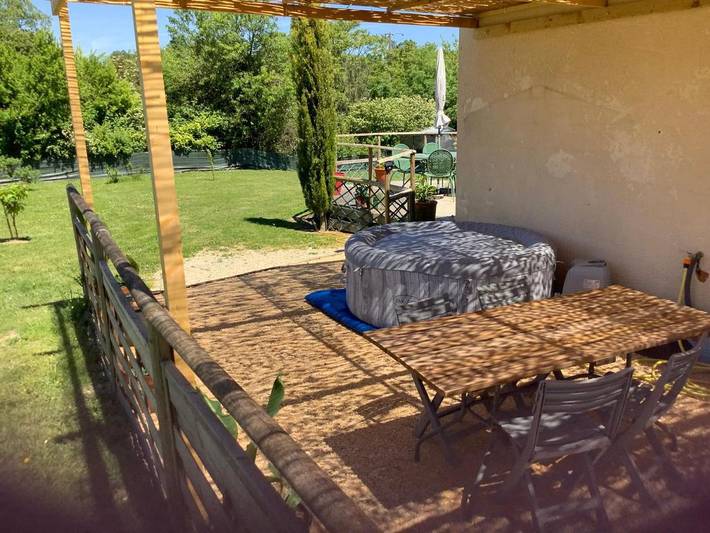 Gîte pour 2 personnes, avec Jacuzzi ainsi que Terrasse et Jardin à Saint-Étienne-de-Villeréal - 2