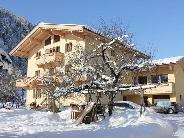 Chalet für 8 Personen, mit Balkon in Aschau im Zillertal