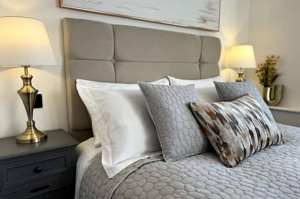 Entire apartment, Elegant One Bedroom Apartment in Swindon, North Wessex Downs