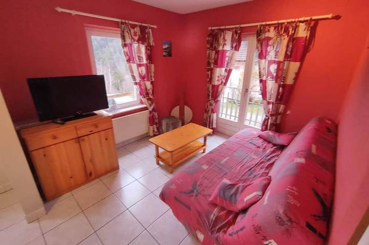 Gîte pour 6 personnes, avec jardin et sauna ainsi que jacuzzi et terrasse dans les Vosges
