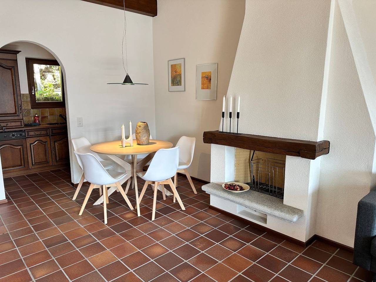 Ganze Wohnung, Maisonette-Wohnung mit Tessiner Charme und schönem Ausblick auf den See und das Dorf Brissago in Brissago, Tessiner Alpen