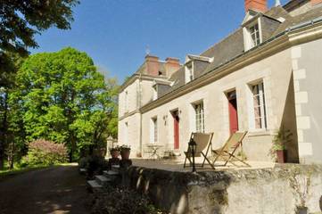 Chambre d’hôte pour 4 personnes, avec terrasse ainsi que vue et jardin à Cheillé