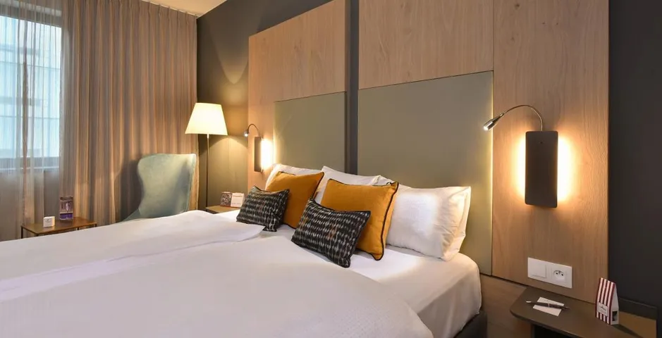 Hotel para 2 personas, con sauna y jacuzzi además de jardín y piscina - 1
