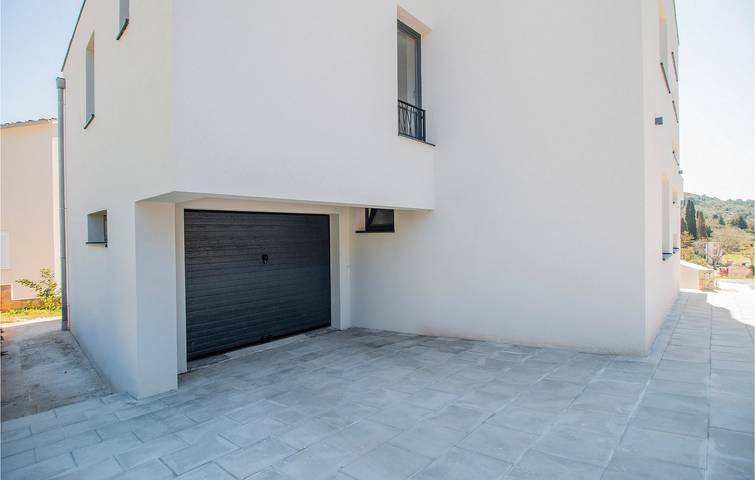 Gîte pour 6 personnes, avec terrasse à Sali - 3