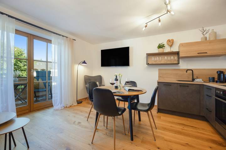 Appartement entier, Appartement « Einklang » avec vue sur la montagne, balcon et Wi-Fi in Krün, Alpes bavaroises