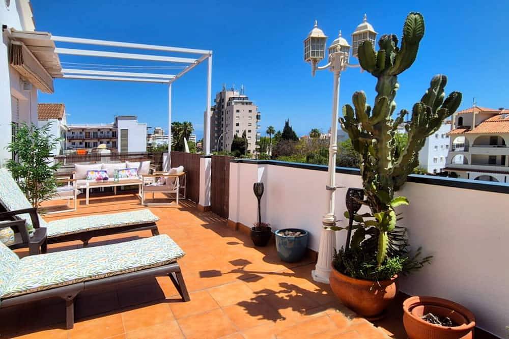 Entire apartment, Wonderful apartment with terrace in La Carihuela - Torremolinos in Montemar Torremolinos, Torremolinos