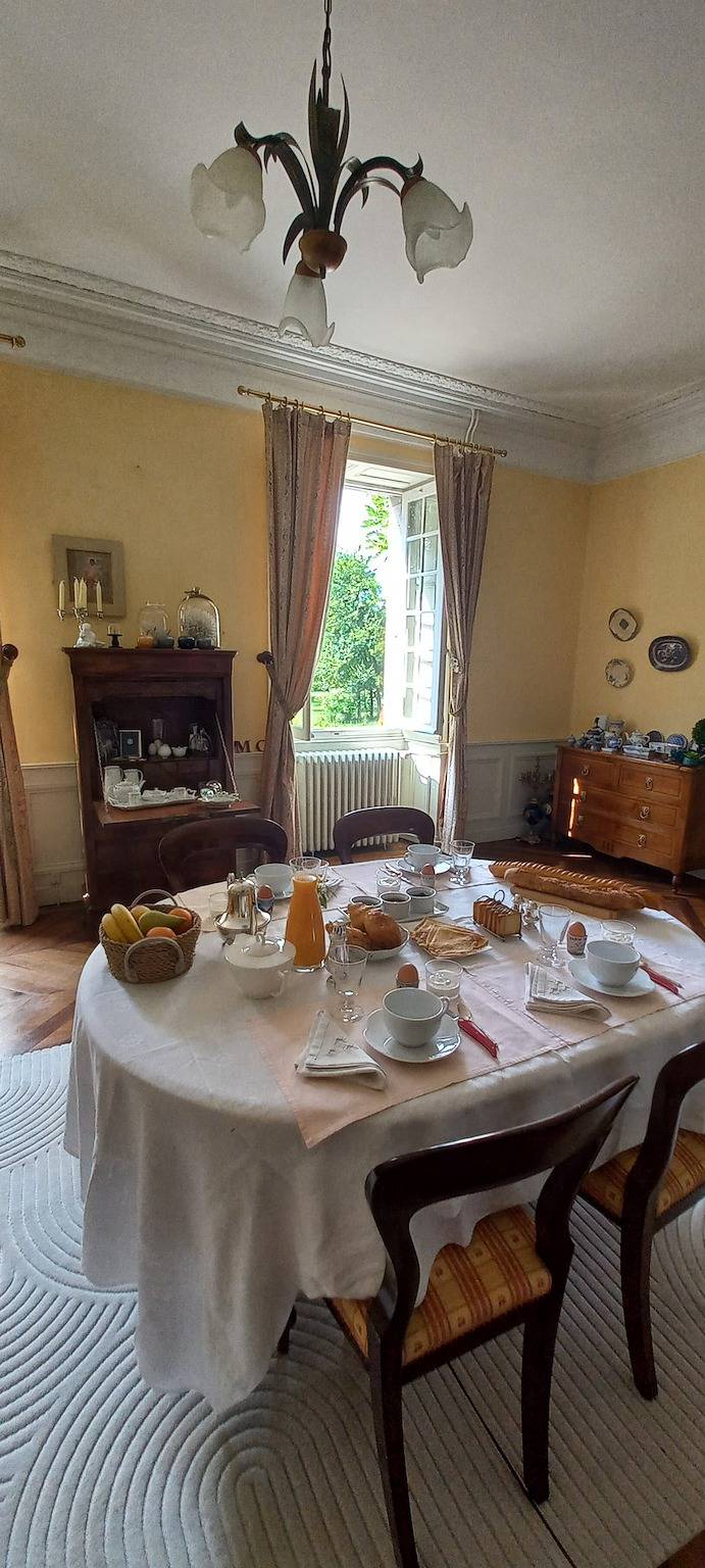 Gastenkamer 'La Romantique' met gedeeld terras, tuin en Wi-Fi, foto 13