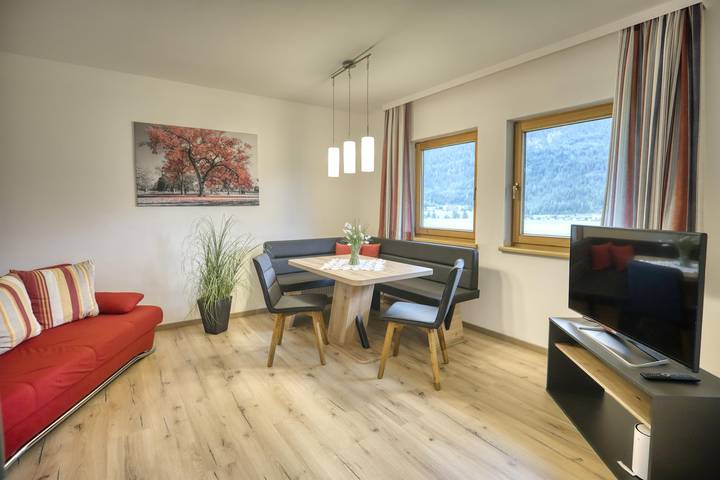 Ferienwohnung für 4 Personen, mit Balkon/Terrasse und Balkon sowie Seeblick und Ausblick in Achenkirch - 4