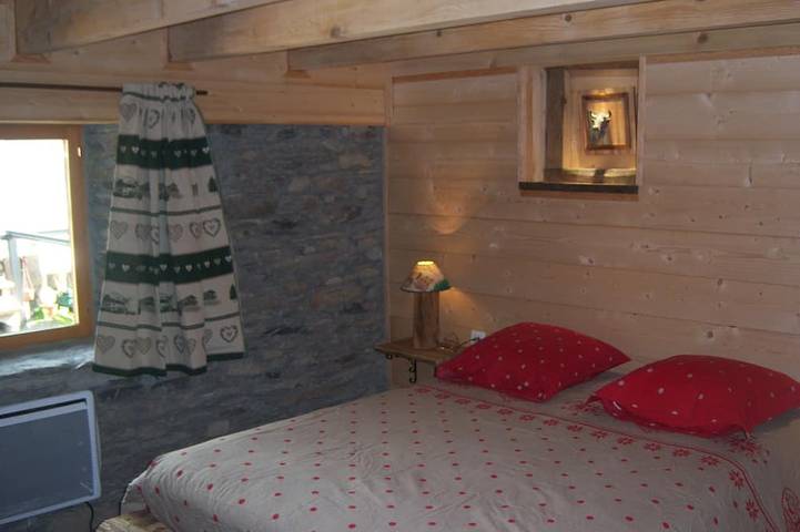 Location de vacances pour 10 personnes, avec terrasse et jardin, animaux acceptés à Antignac - 4