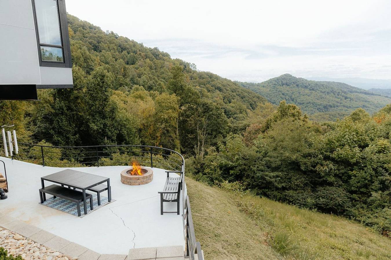 Private Luxury Mountain View Getaway at Cloud 9 in Buncombe County