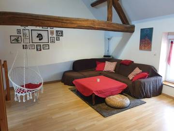 Gîte pour 6 personnes, avec terrasse à Gurgy