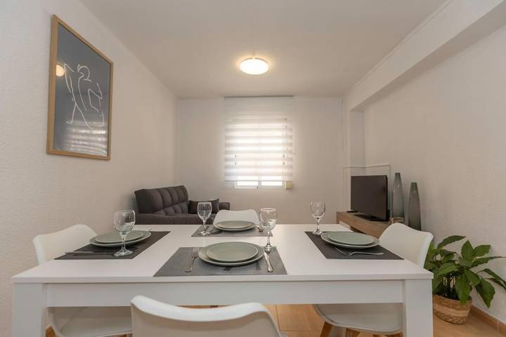 Apartamento para 4 personas, con terraza y vistas en Paterna