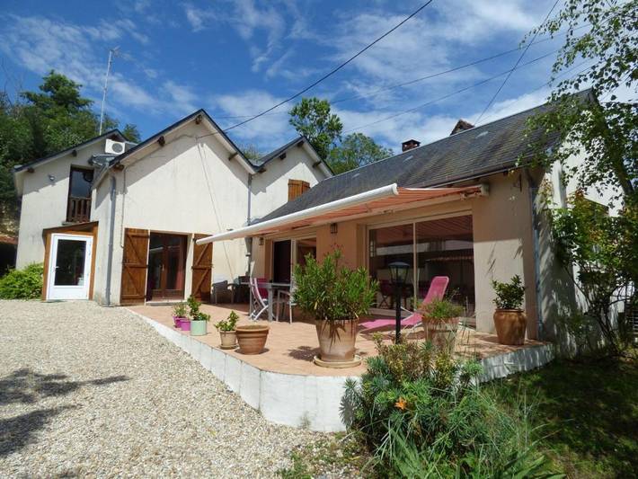 Gîte pour 2 personnes, avec Terrasse et Jardin à Dierre