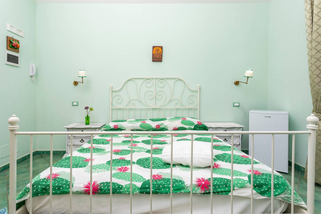 Bed and Breakfast 'Luna' con Vista Mare, Piscina in Comune e Wi-Fi in Calatabiano, Catania e dintorni