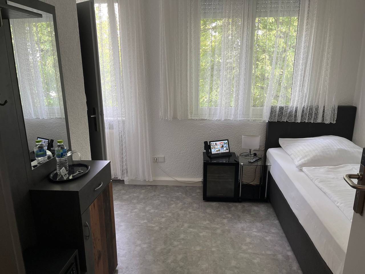 Cocco Bello Smart Check-in - Doppelzimmer in Ludwigsburg, Landkreis Ludwigsburg