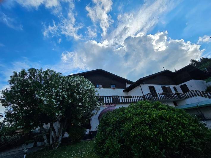 Appartamento per 3 persone, con Terrazza e Giardino nonché Piscina a Montecchio Maggiore