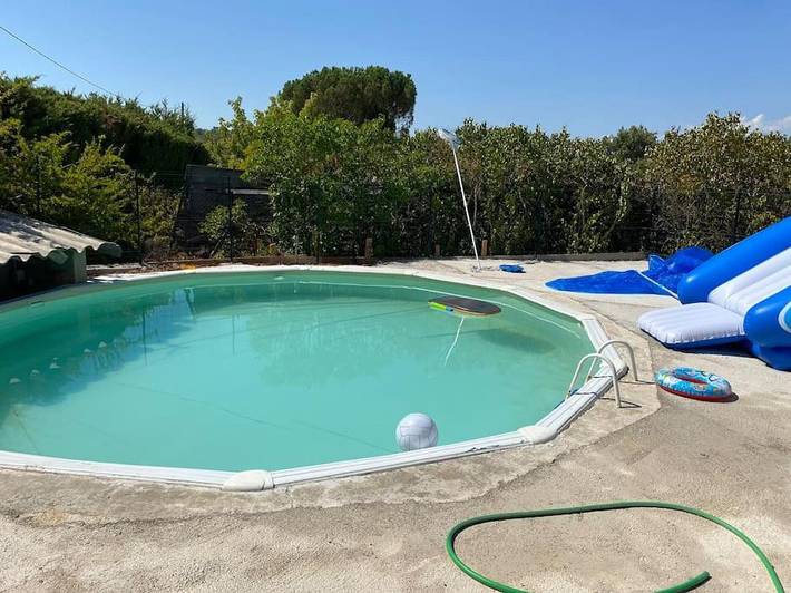 Location de vacances pour 6 personnes, avec piscine et jardin à Rians