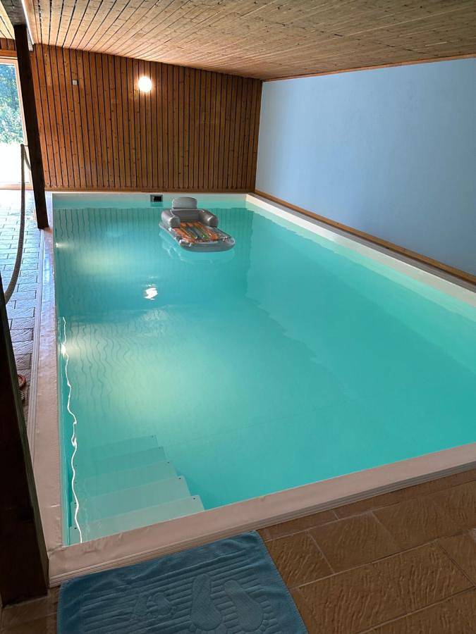 Ferienwohnung für 8 Personen, mit Ausblick und Sauna sowie Pool und Garten in Surwold