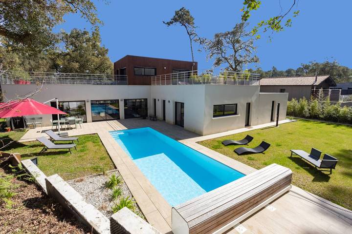 Gîte pour 8 personnes, avec Balcon ainsi que Jardin et Piscine dans Lac d'Hossegor