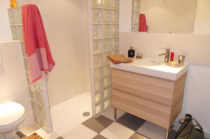 Gîte pour 4 personnes, avec piscine ainsi que terrasse et jardin, animaux acceptés à Saint-Jean-de-Fos - 4