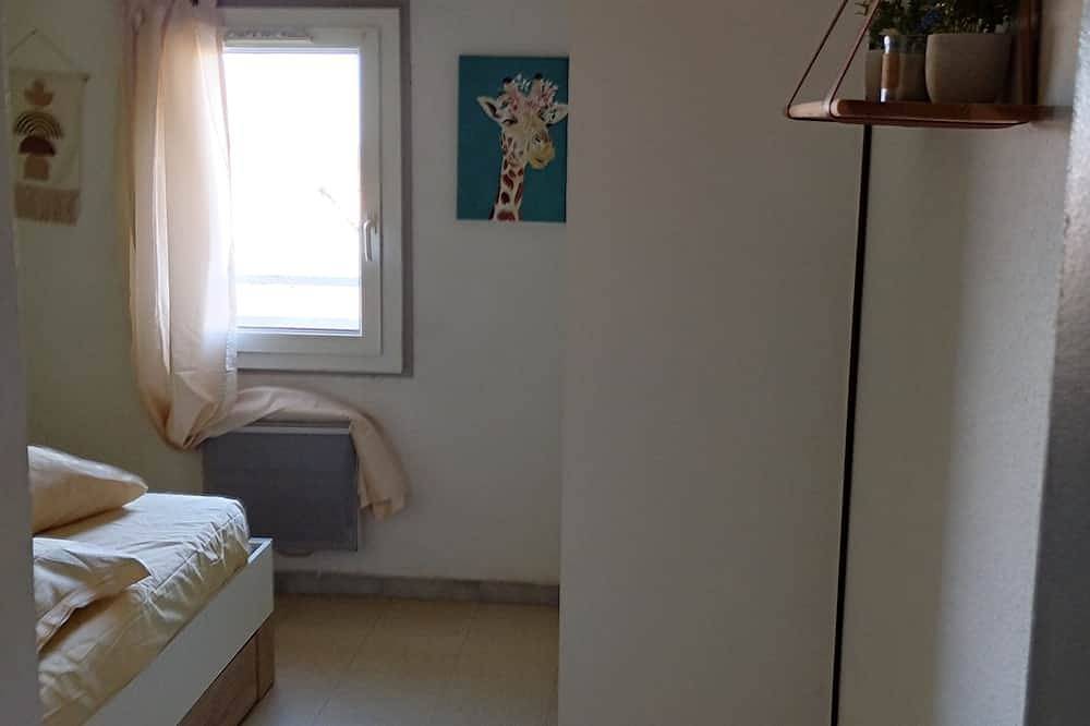 Entire apartment, Maison 5 Personnes in Le Pontet, Vaucluse