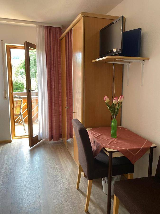 Landhaus für 4 Personen, mit Garten und Ausblick sowie Balkon in Markgraeflerland - 3