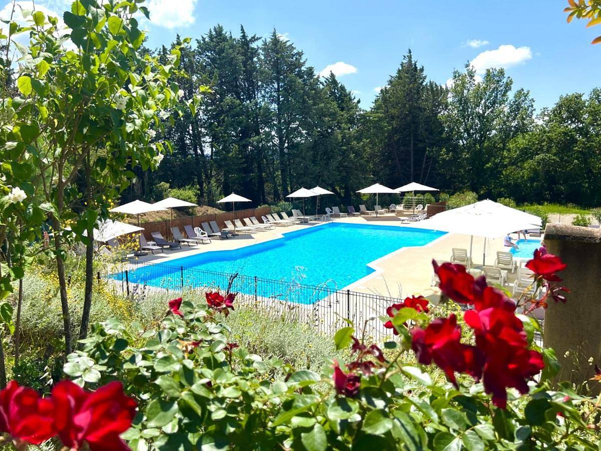 Village vacances Le Hameau des Oliviers in Vaison-la-Romaine, Parc naturel régional du Mont-Ventoux