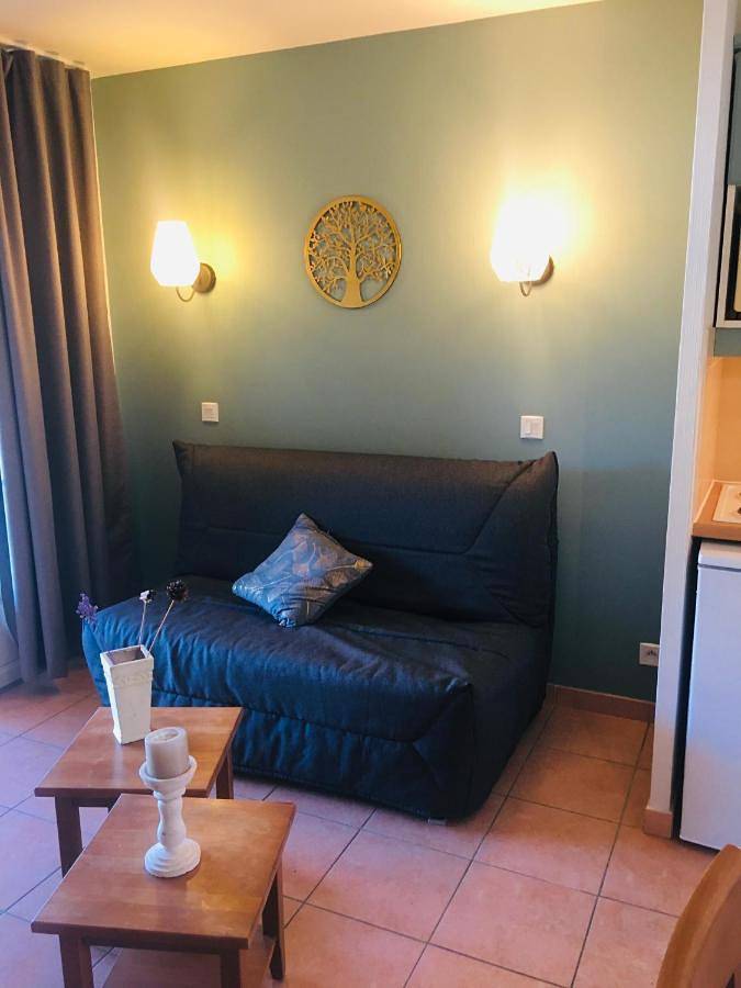 Appartement de vacances pour 4 personnes, avec jardin ainsi que piscine et vue sur le lac, animaux acceptés