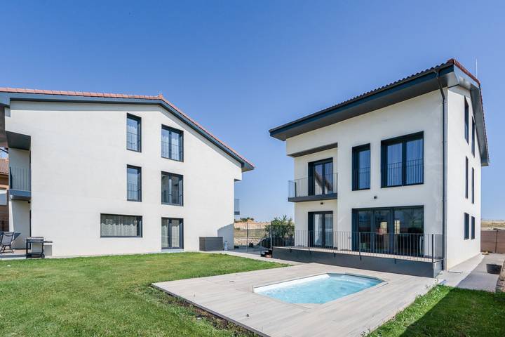 Casa rural para 13 personas, con Balcón además de Jardín y Piscina para niños en Provincia de Palencia
