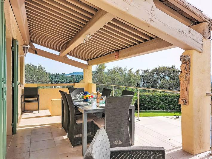 Location de vacances pour 6 personnes, avec piscine et balcon à La Cadière-d'Azur - 4