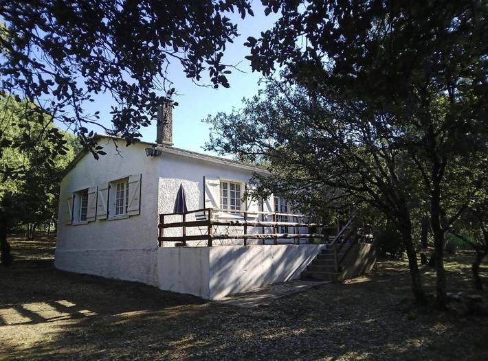 Location de vacances pour 4 personnes, avec Terrasse et Jardin à Brousses-et-Villaret
