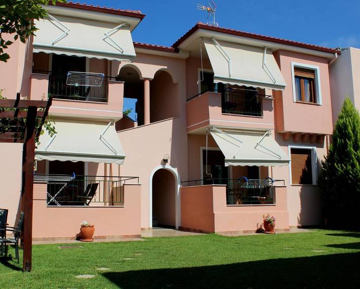 Apartamento de vacaciones para 3 personas, con vistas y jardín - 1